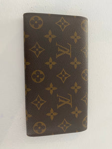 Authentic preowned Louis Vuitton monogram Sarah wallet